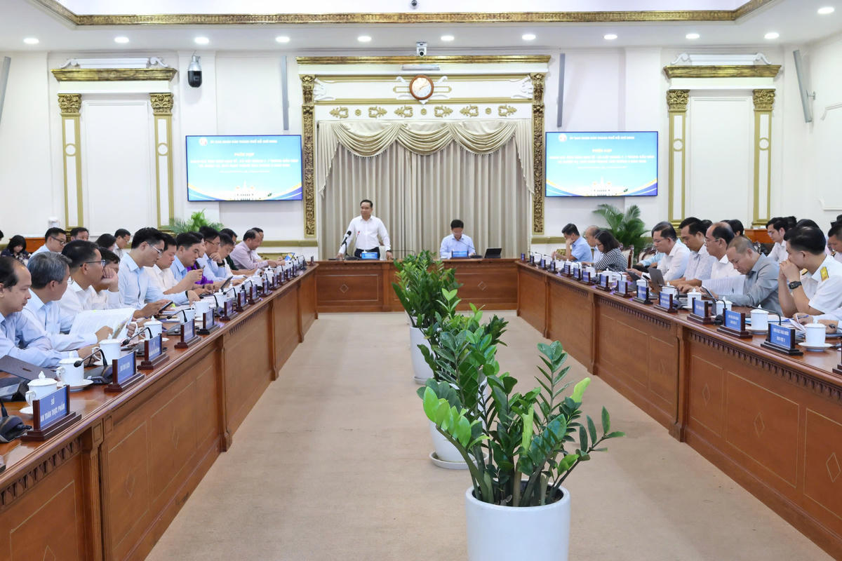 Quang cảnh buổi họp kinh tế - xã hội TPHCM, chiều 12/8. Ảnh: UBND TP HCM