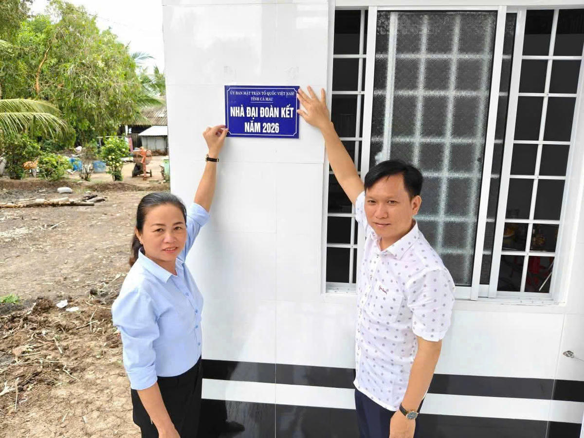 Chính sách xây dựng nhà ở mang lại niềm vui lớn cho những hộ gia đình còn gặp nhiều khó khăn về nhà&nbsp;ở giúp người dân an cư lạc nghiệp, mà còn tạo niềm tin và động lực để bà con vươn lên trong cuộc sống. Ảnh: Nguyên Du 