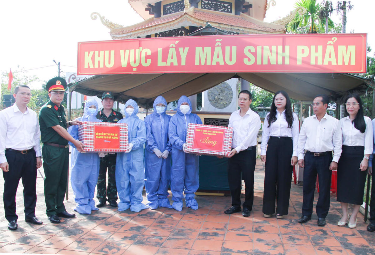 Chủ tịch UBND TP Đà Nẵng động viên lực lượng thực hiện Chiến dịch 500 ngày đêm xác định danh tính liệt sĩ