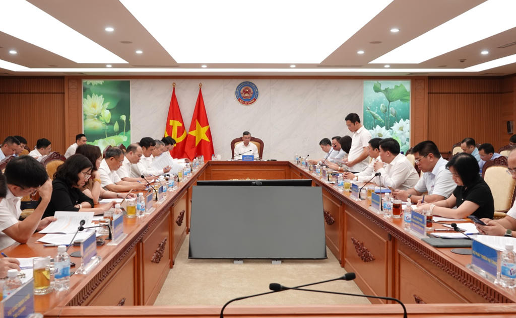 Bộ Tài chính tập trung triển khai các giải pháp, nhiệm vụ góp phần thực hiện mục tiêu tăng trưởng bền vững “2 con số” giai đoạn 2026-2030.