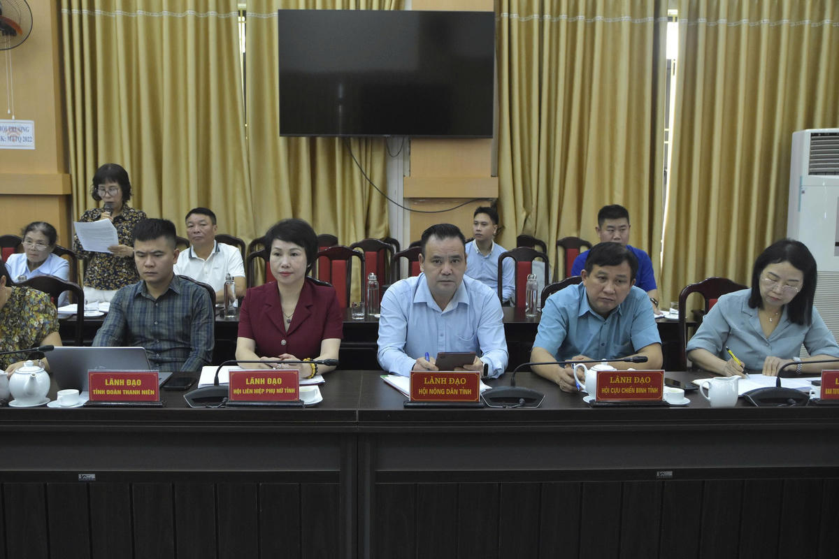 Các đại biểu dự hội nghị.