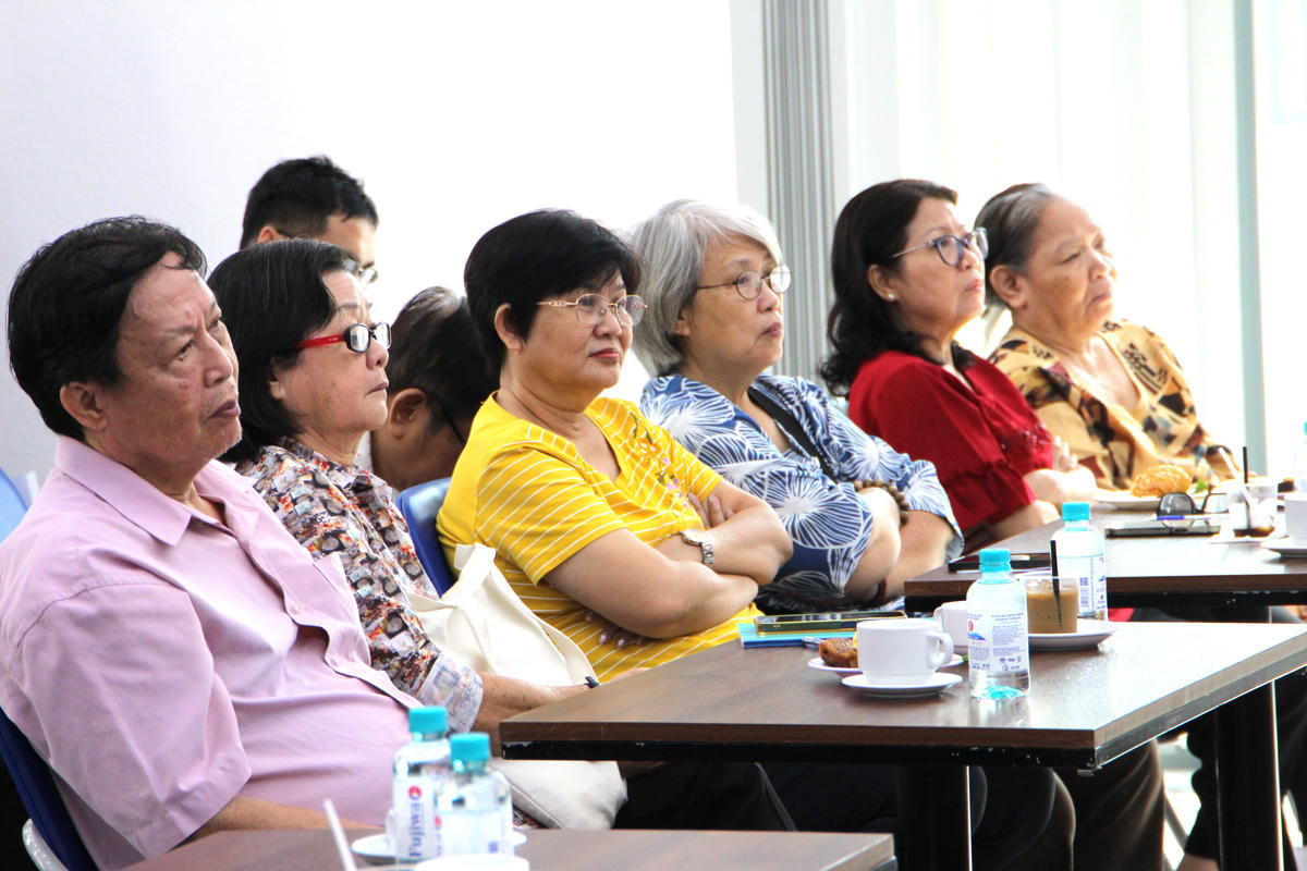 Các đại biểu tham gia chương trình đối thoại. Ảnh: Q.Đ.