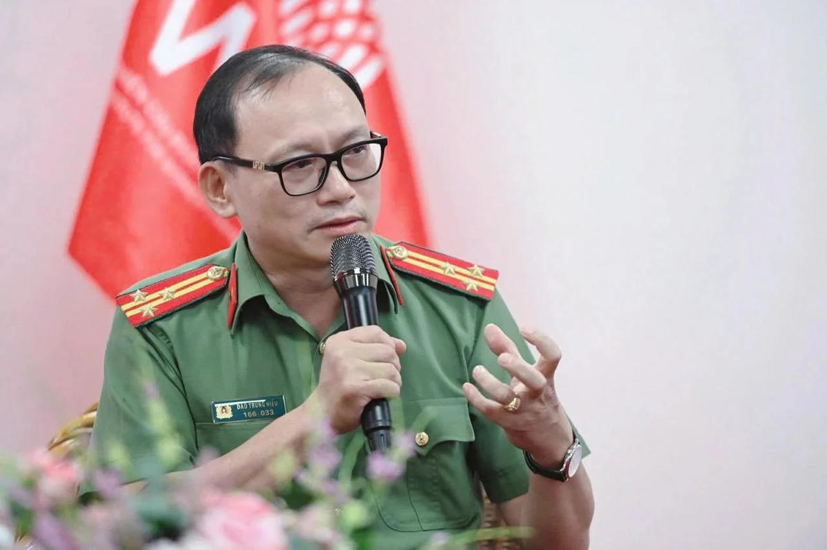 Kiểm chứng thông tin trên không gian số