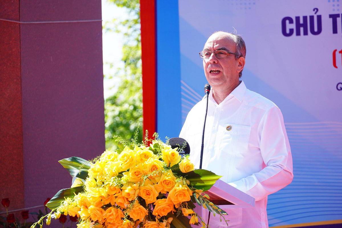 Đại sứ Đặc mệnh toàn quyền nước Cộng hòa Cuba tại Việt Nam Rogelio Polanco Fuentes phát biểu tại Lễ kỷ niệm. Ảnh: Trường Nhật
