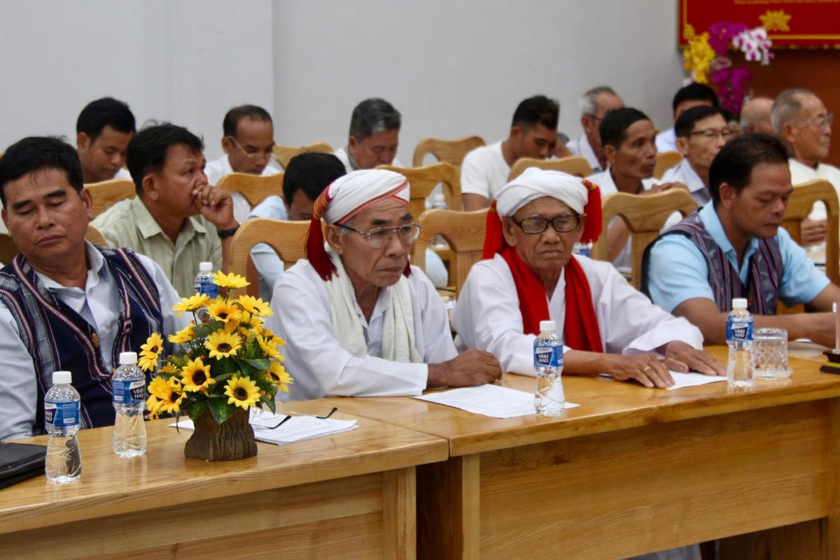 Đại biểu tham dự hội nghị.