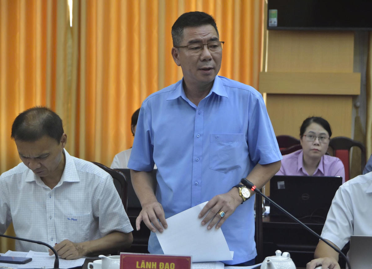 Đại diện Sở Xây dựng tỉnh Tuyên Quang phát biểu tại hội nghị.