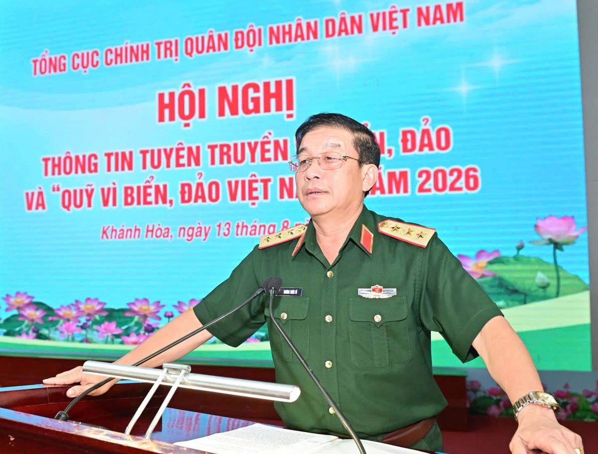 Thượng tướng Trương Thiên Tô, Phó Chủ nhiệm Tổng cục Chính trị phát biểu tại hội nghị.