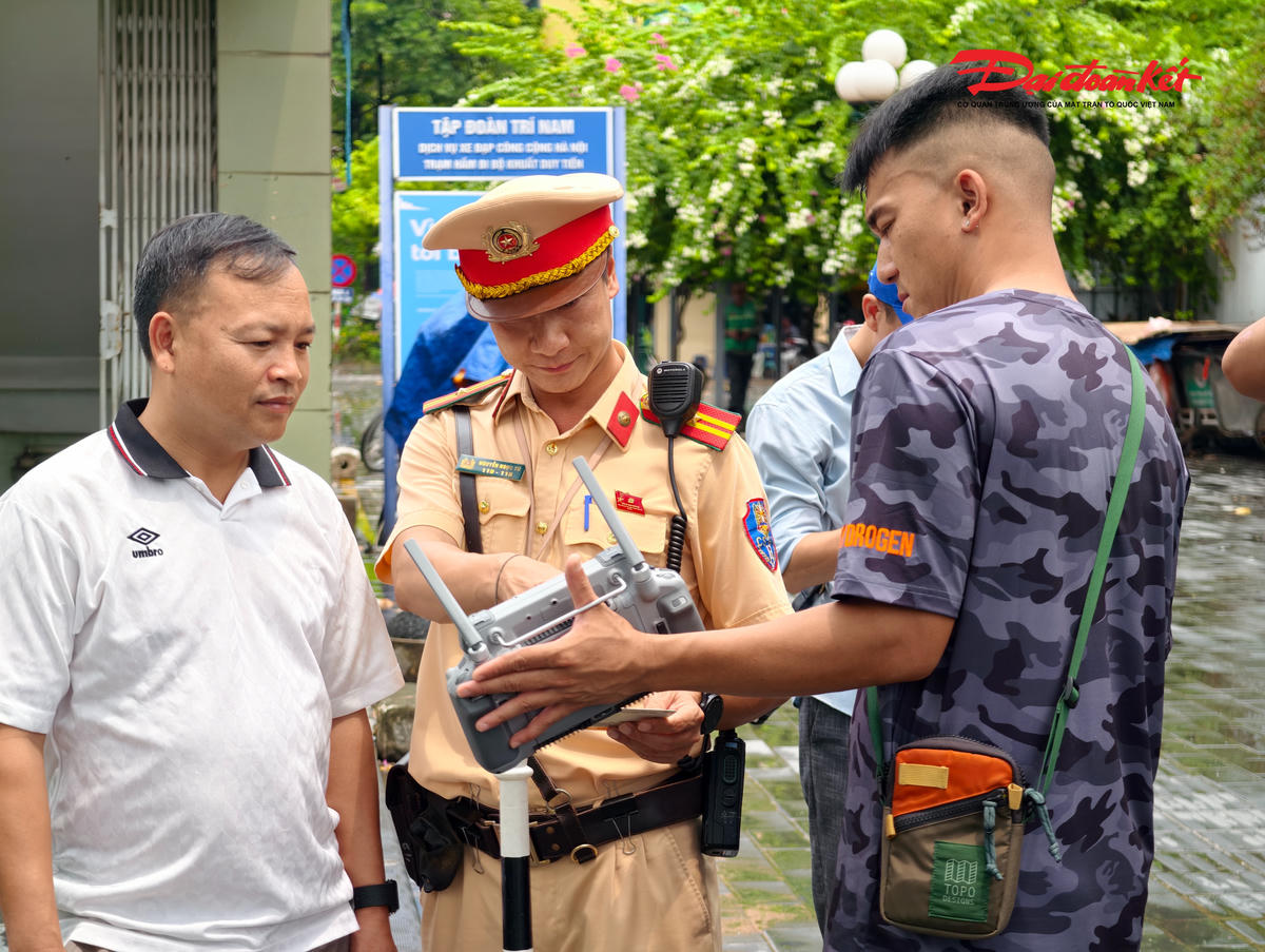 Theo lực lượng CSGT, việc hình ảnh thể hiện rõ biển số, vị trí và toàn bộ diễn biến giúp quá trình xử lý thuận lợi hơn. Khi được xem lại hình ảnh vi phạm, nhiều tài xế đã thừa nhận hành vi và chấp hành việc xử lý.