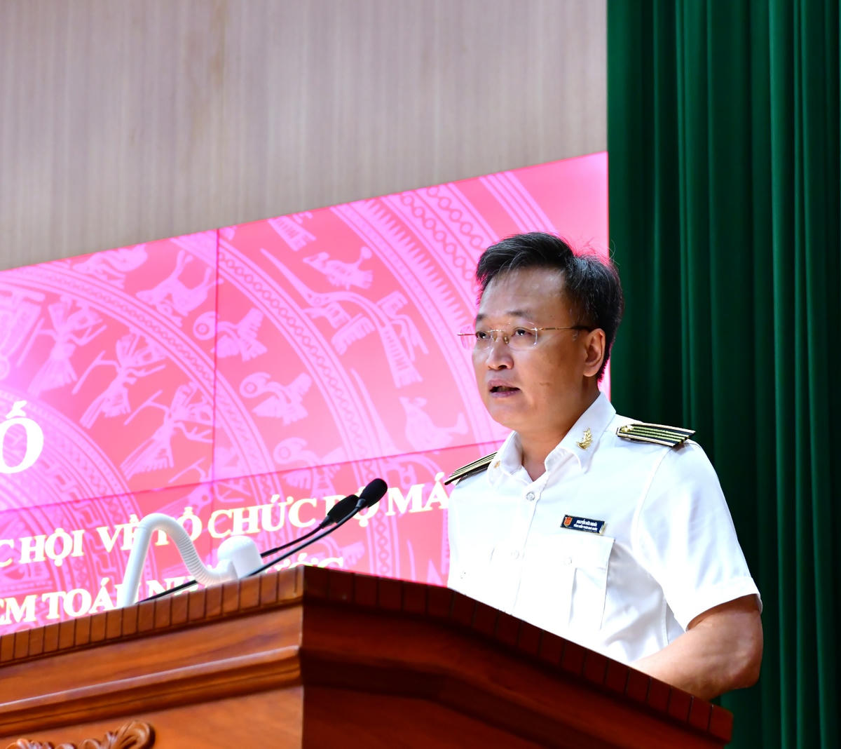 Bí thư Đảng ủy, Tổng Kiểm toán nhà nước Nguyễn Hữu Nghĩa phát biểu tại hội nghị. Ảnh: N.LY