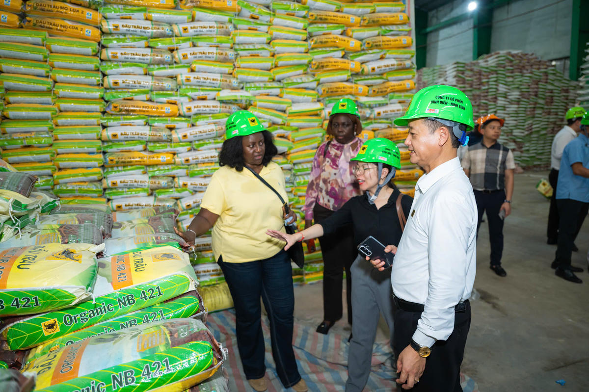 Vinachem tăng cường kết nối với Uganda, mở hướng hợp tác tại thị trường Đông Phi