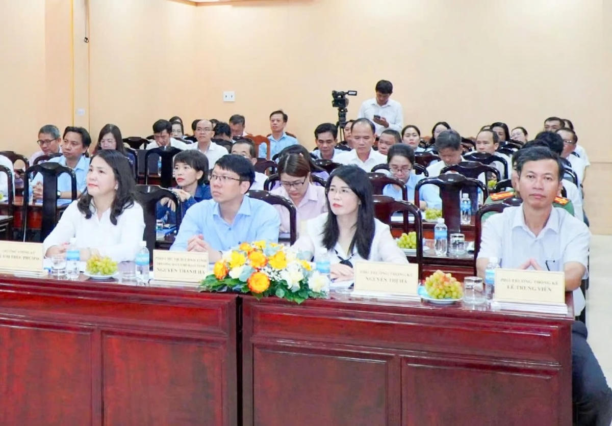 Các đại biểu tham dự hội nghị.