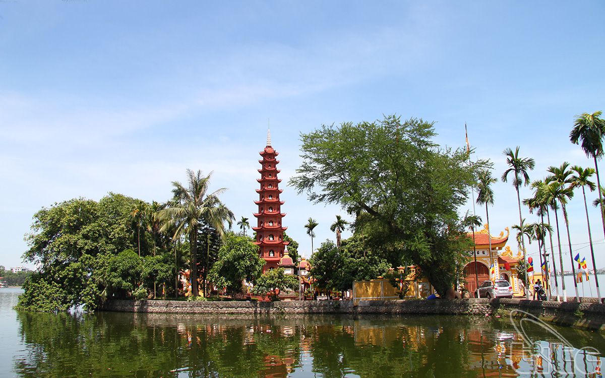 Hồ Tây sở hữu nhiều di tích nổi tiếng nhưng chưa phát huy hết tiềm năng du lịch. Nguồn: Cục du lịch quốc gia Việt Nam