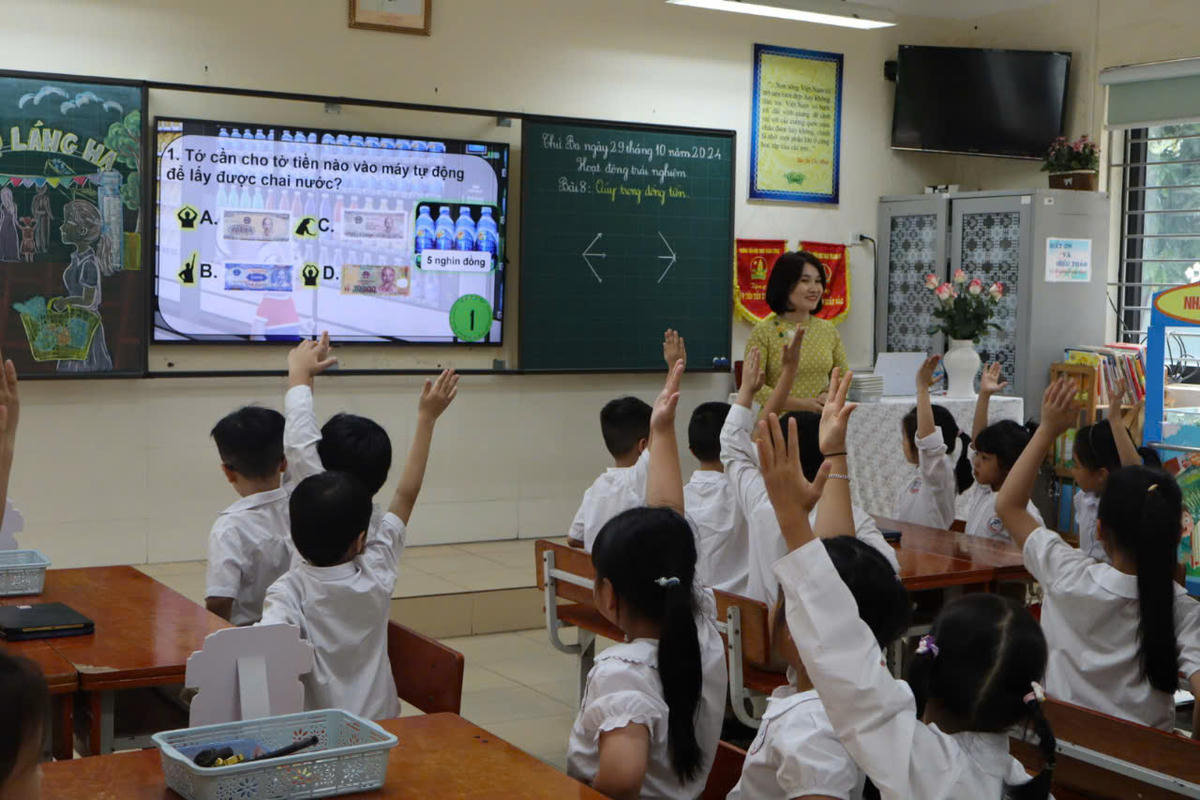 Sau sắp xếp, nhiều trường học ở Hà Nội có quy mô rất lớn. Ảnh minh họa.