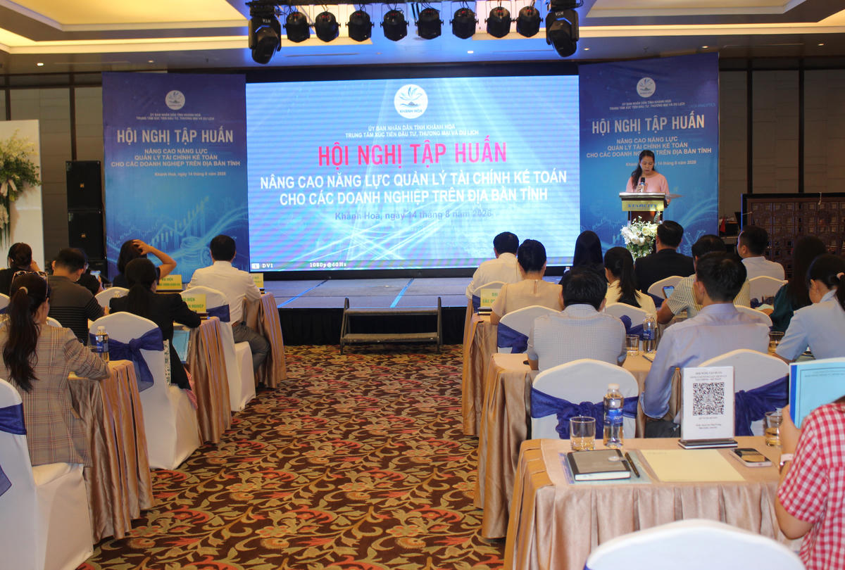 Quang cảnh hội nghị.