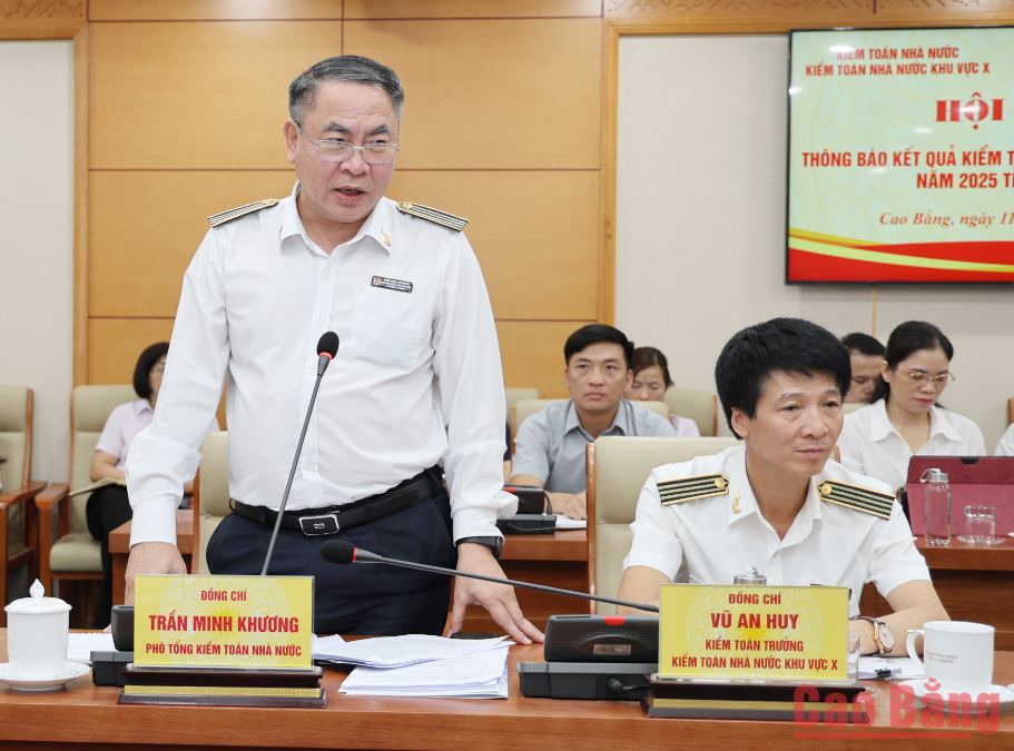 Ông Trần Minh Khương, Phó Tổng Kiểm toán nhà nước phát biểu tại hội nghị. Ảnh: Báo điện tử Cao Bằng.