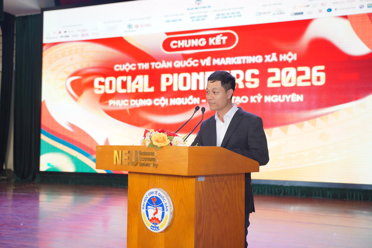 Ông Lê Minh Tuân, Phó Giám đốc Quỹ Xã hội Phan Anh, Giám đốc Dự án Heritex phát biểu tại đêm chung kết.
