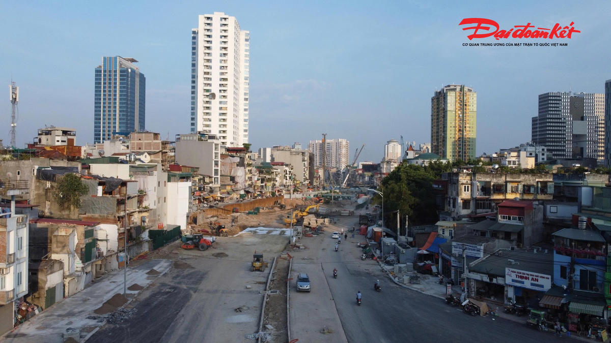 Riêng hai cầu vượt tại nút giao Nguyễn Chí Thanh và Láng Hạ dự kiến hoàn thành trước ngày 31/12/2026, qua đó từng bước hoàn thiện toàn bộ nút giao và phát huy hiệu quả khai thác của tuyến Vành đai 1 đoạn Hoàng Cầu - Voi Phục.