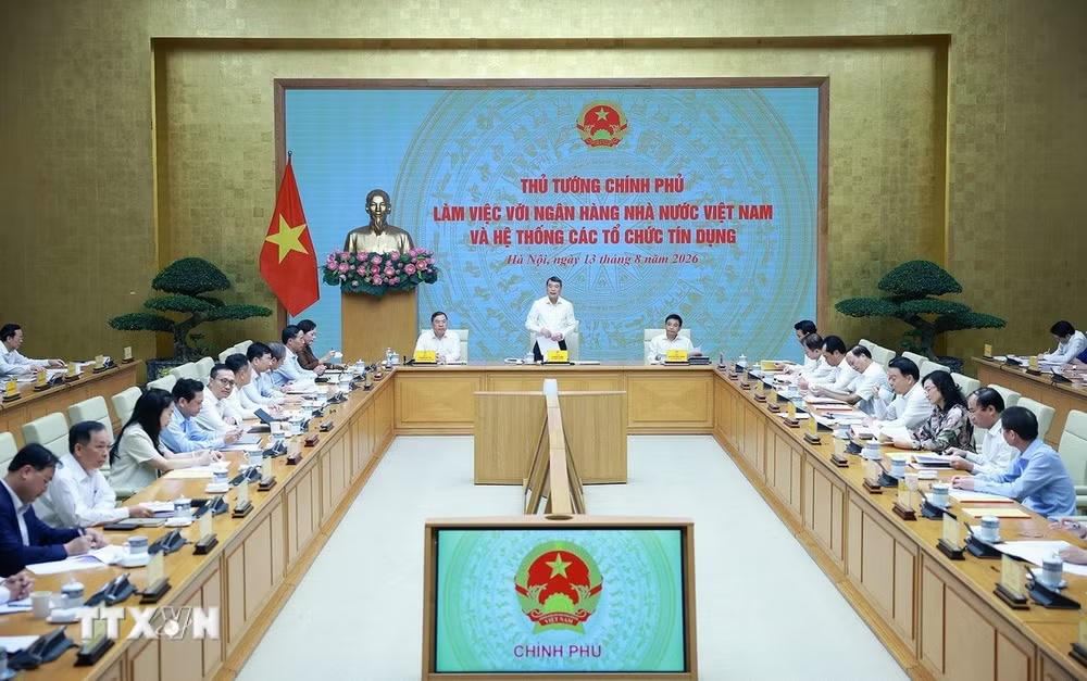 ttxvn-thu-tuong-lam-viec-voi-ngan-hang-nha-nuoc-va-cac-he-thong-tin-dung2.jpg