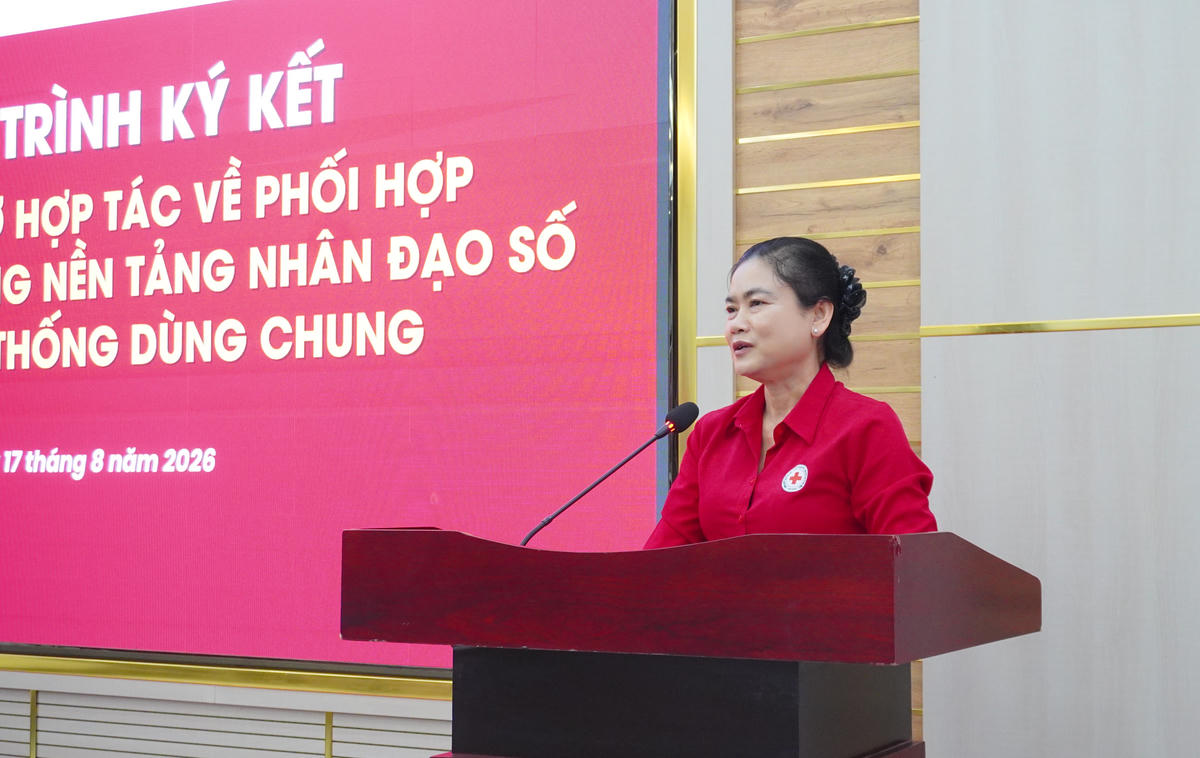 Bà Đỗ Thị Thu Thảo, Bí thư Đảng ủy, Chủ tịch Trung ương Hội Chữ thập đỏ Việt Nam phát biểu tại lễ ký kết. Ảnh: PV