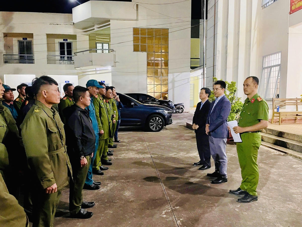 Công an phường Thành Nhất triển khai đợt cao điểm phòng ngừa, tấn công, truy quét tội phạm hình sự, ma túy trên địa bàn phường. Ảnh: C.a.