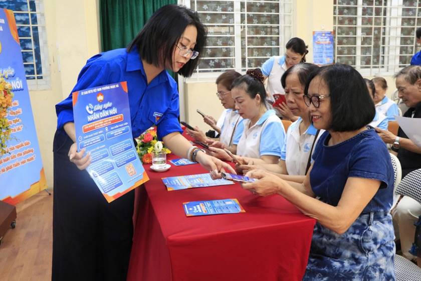 Đưa công tác dân vận đến gần hơn với nhân dân