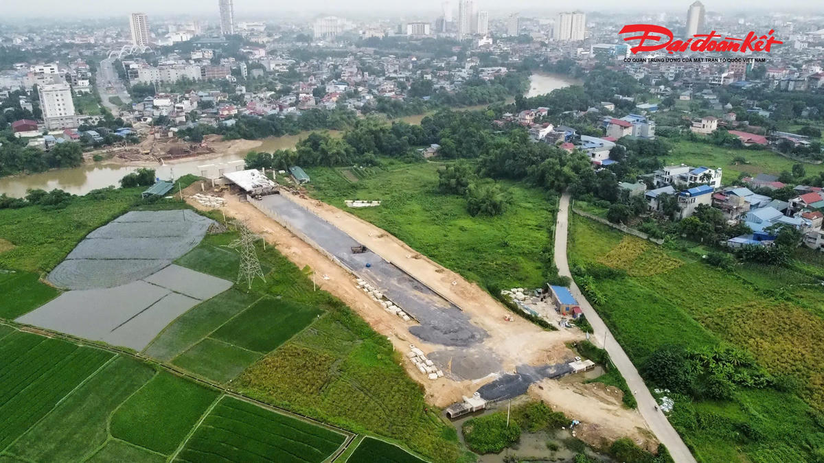 Hạng mục liên kết từ đường Dương Tự Minh đến cầu Quang Vinh 2 chưa khởi công do vướng mặt bằng. Ảnh: Toán Nguyễn.