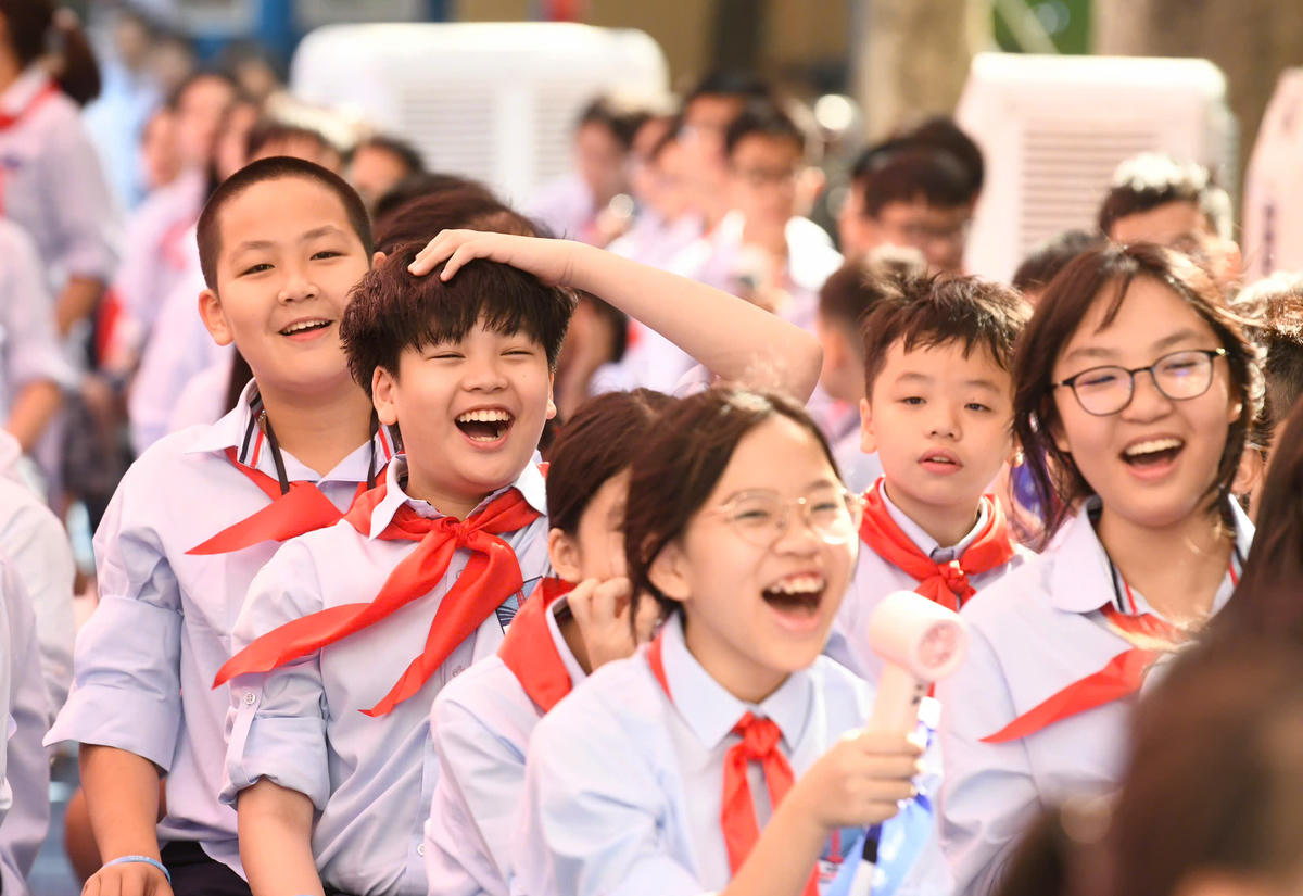 Diễn đàn thu hút sự tham gia của đông đảo học sinh.