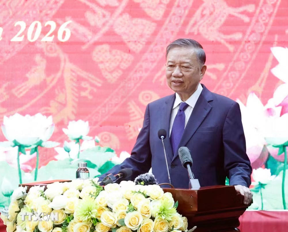 ttxvn-1708-tong-bi-thu-chu-tich-nuoc-to-lam-tham-hoc-vien-ky-thuat-va-cong-nghe-an-ninh-2.jpg