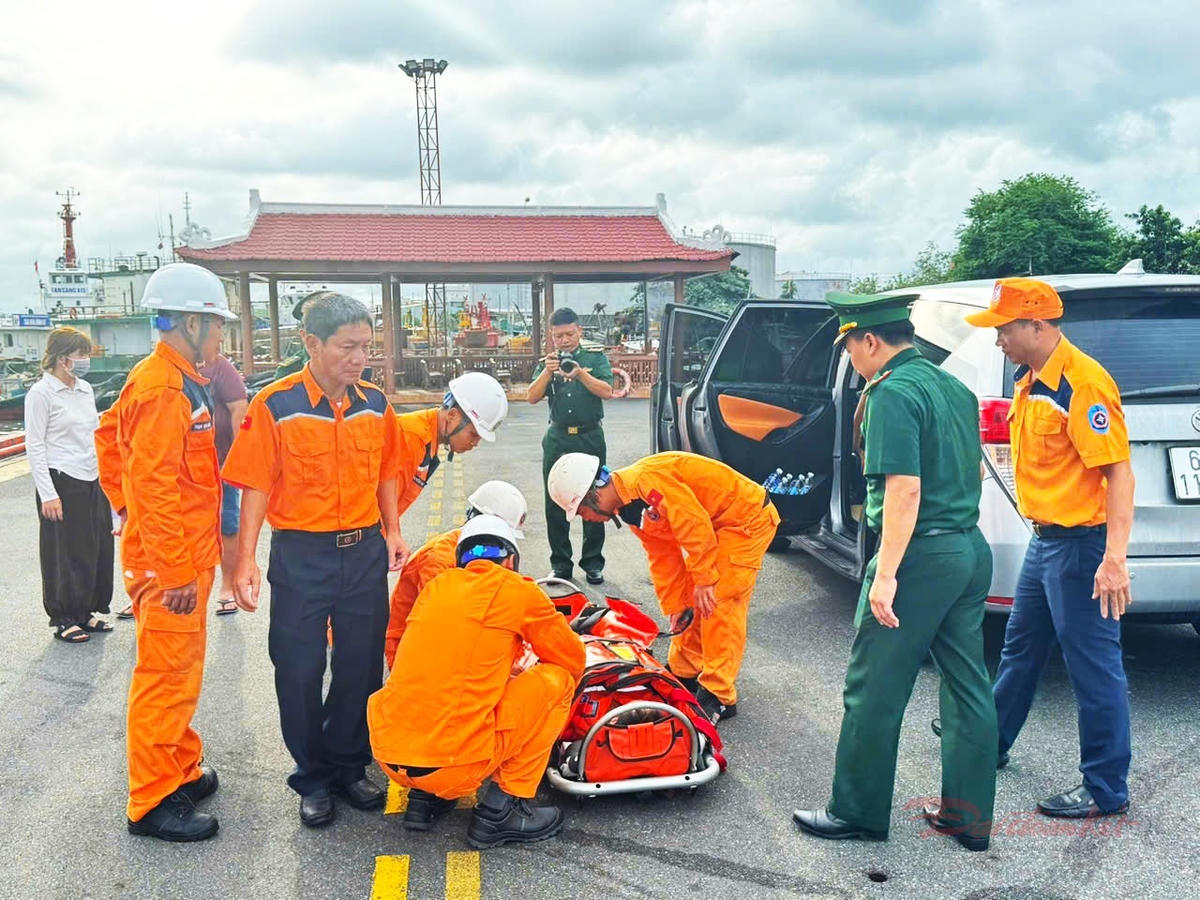 Cứu kịp thời một ngư dân bị nạn trên vùng biển đặc khu Côn Đảo