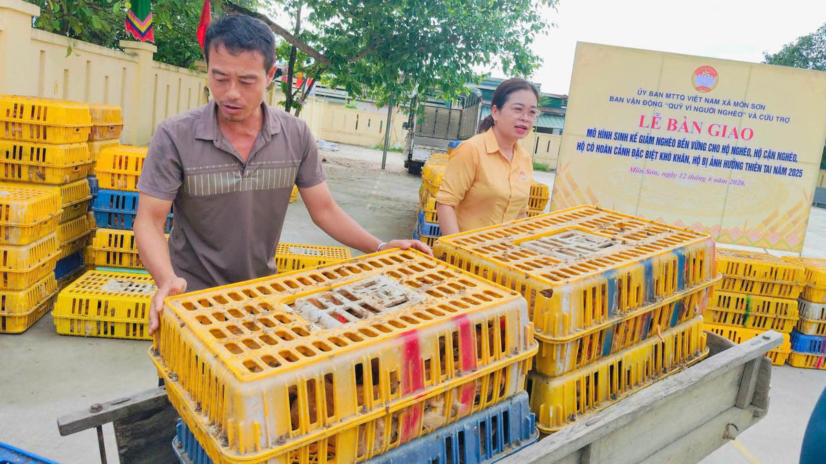 Trao sinh kế, mở hướng thoát nghèo bền vững