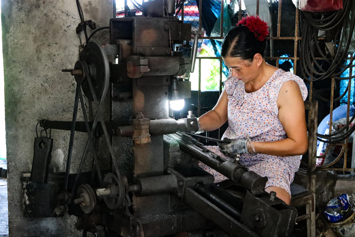Giữ lửa ở làng dũa Đại Phu