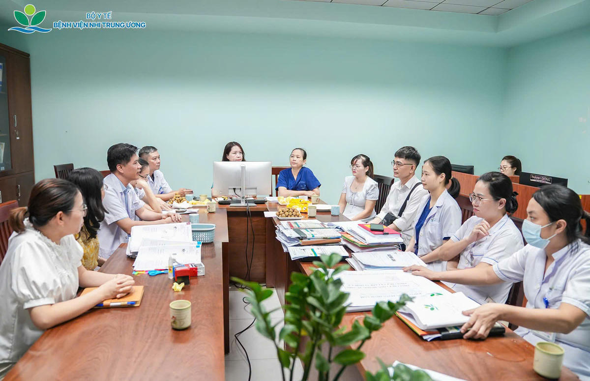 BV Nhi Hải Phòng tham quan, trao đổi kinh nghiệm tại Trung tâm Ung thư của BV Nhi Trung ương
