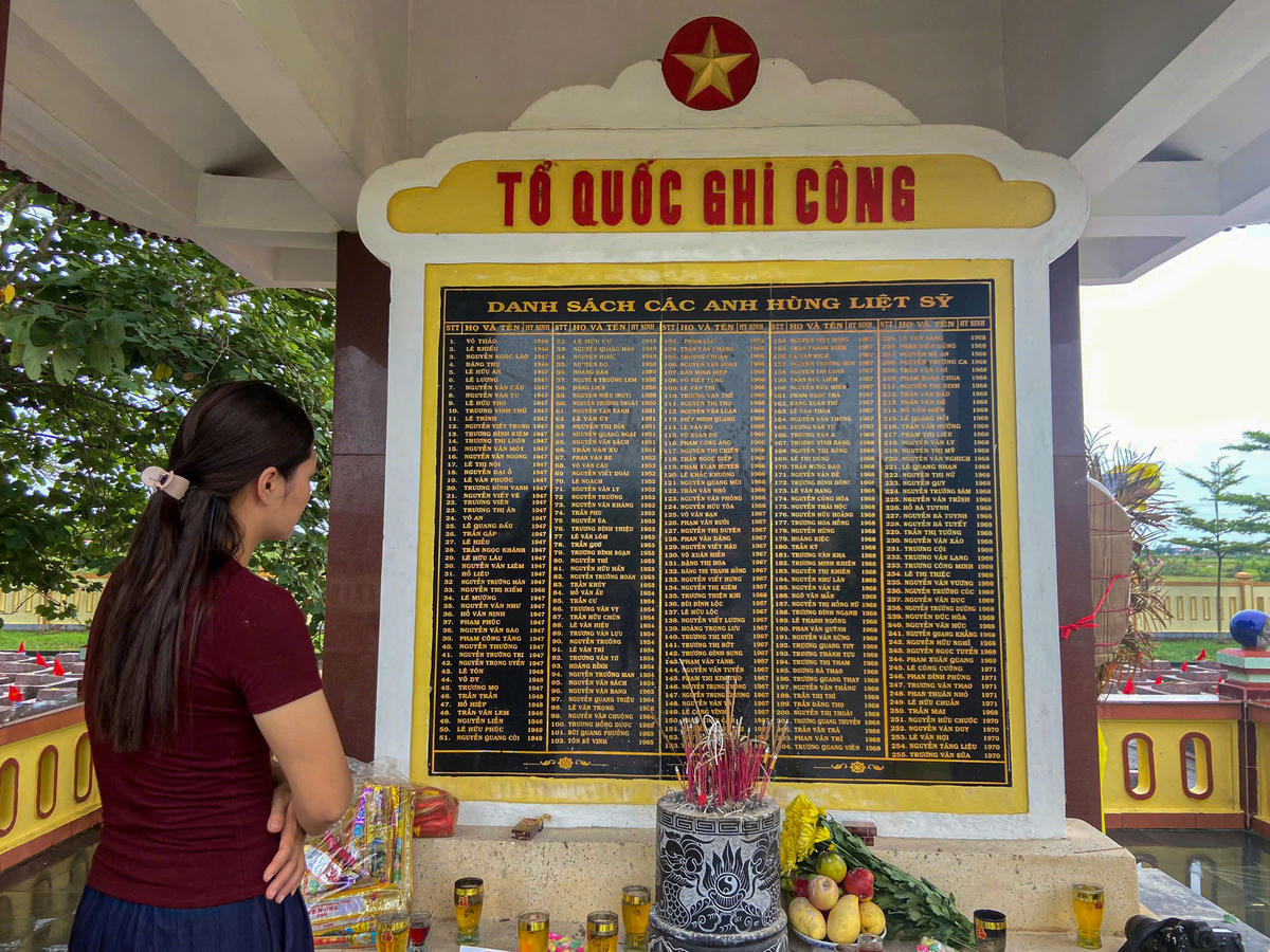 Hơn nửa thế kỷ đi tìm nơi cha nằm lại