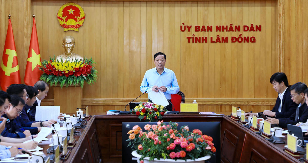 Ông Lê Trọng Yên, Phó Chủ tịch Thường trực UBND tỉnh Lâm Đồng Lê Trọng Yên, phát biểu tại cuộc họp.