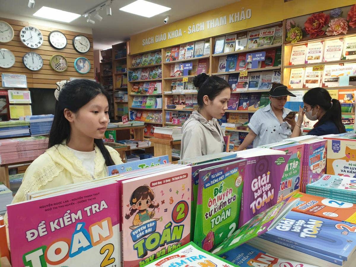 Miễn phí sách giáo khoa: Đầu tư cho phát triển giáo dục bền vững - Bài 1: Lộ trình miễn phí sách giáo khoa