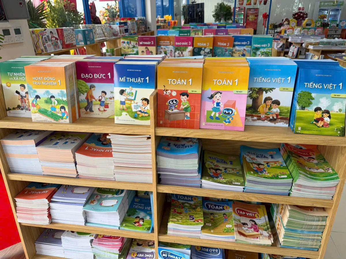 Phụ huynh “thở phào” với sách giáo khoa
