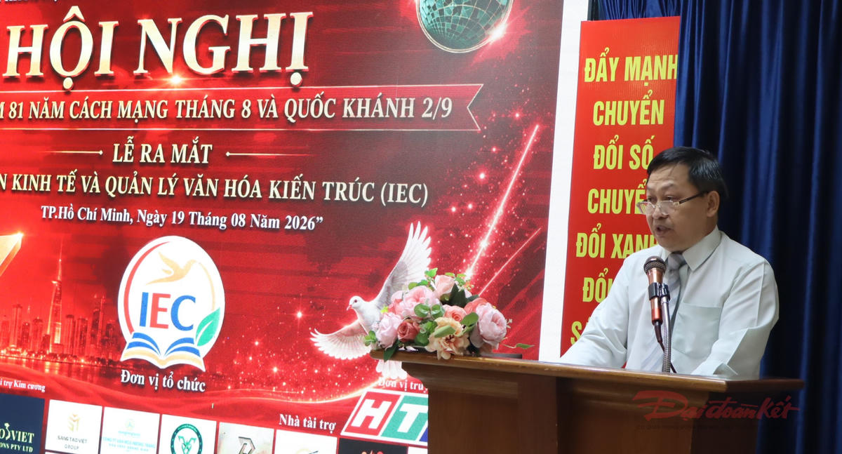 GS.TS Nguyễn Văn Phước, Chủ tịch Liên hiệp các Hội Khoa học và Kỹ thuật TPHCM phát biểu. Ảnh: T.Luân