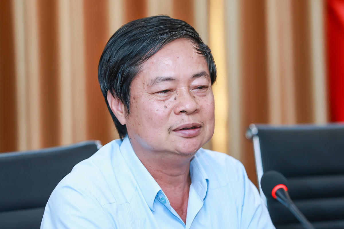 Ông Vũ Dương Châu trao đổi tại buổi tiếp và làm việc. Ảnh: Quang Vinh.
