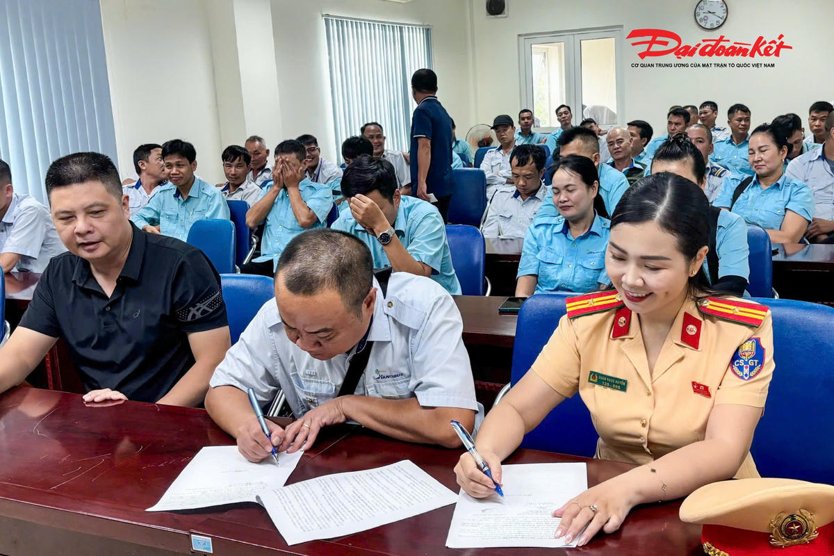100% lái xe và nhân viên tham gia ký cam kết chấp hành nghiêm các quy định về trật tự, an toàn giao thông.