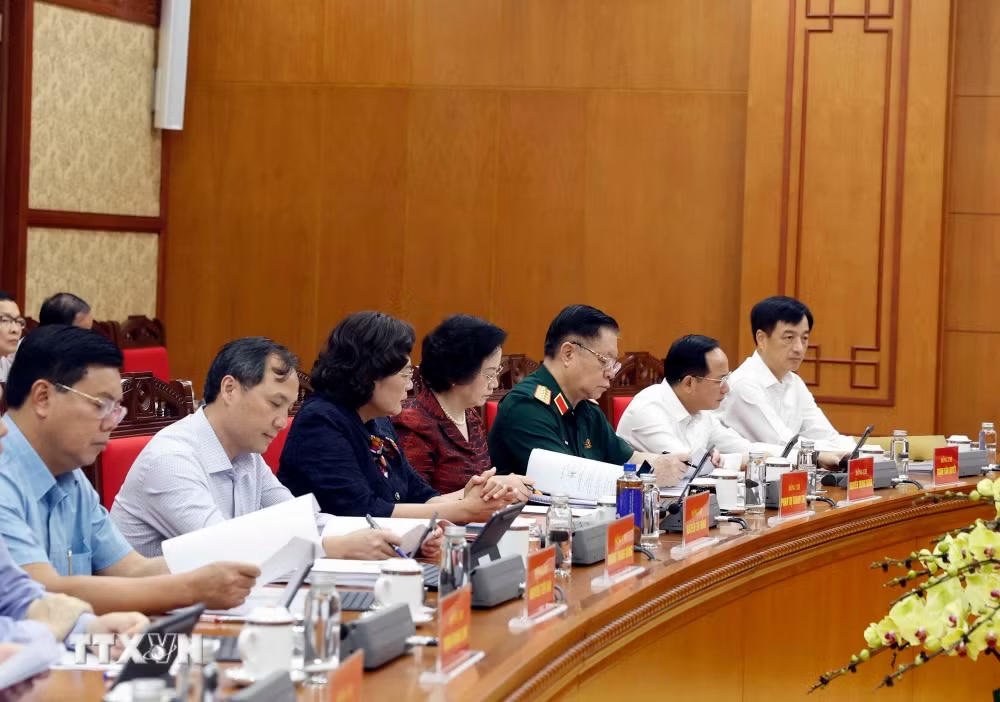 ttxvn-tong-bi-thu-chu-tich-nuoc-to-lam-lam-viec-voi-ban-to-chuc-trung-uong-ve-de-an-so-ket-5-nam-thuc-hien-nghi-quyet-so-28-nqtw-8967494-4.jpg