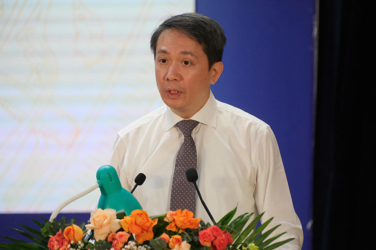 Thứ trưởng Bộ GDĐT Phạm Quang Hưng phát biểu tại hội nghị.