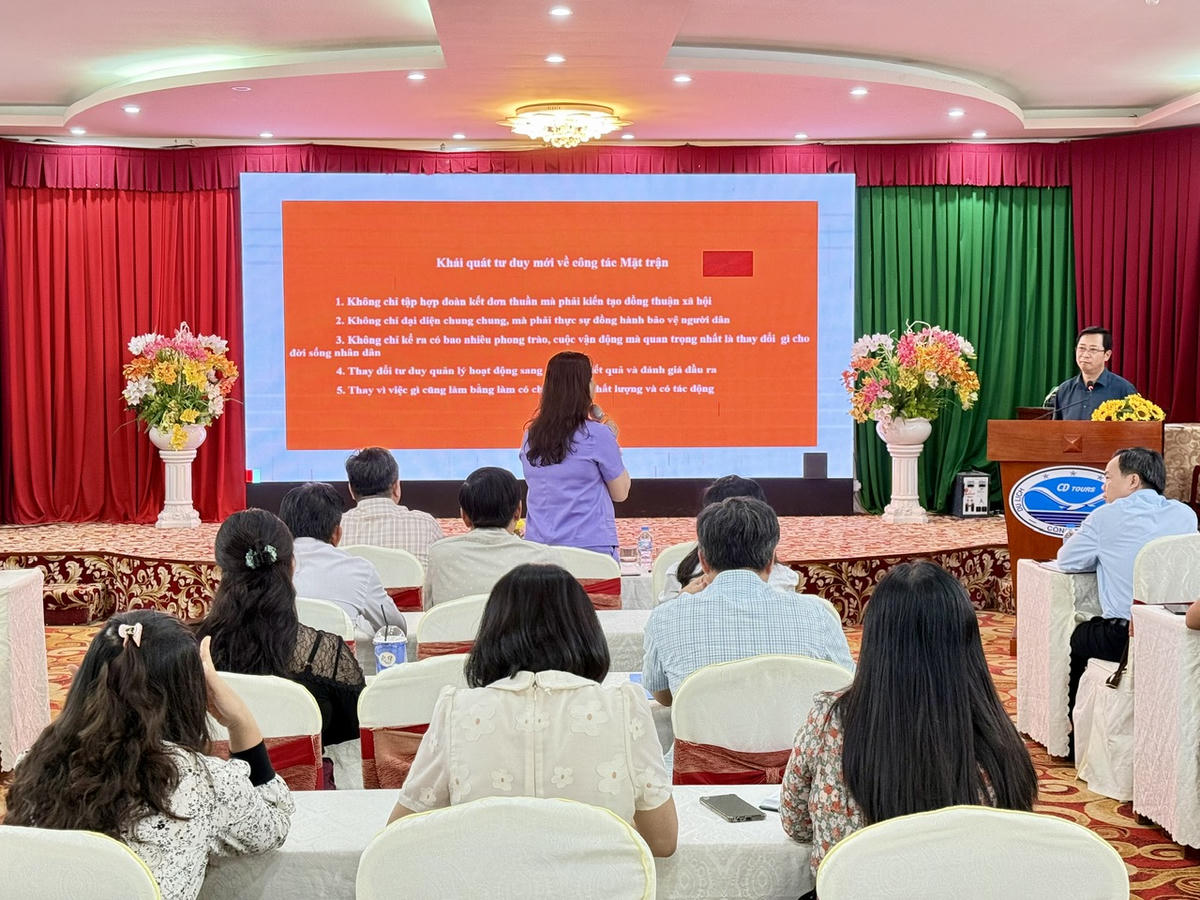 Bế mạc lớp bồi dưỡng, tập huấn cho cán bộ Mặt trận