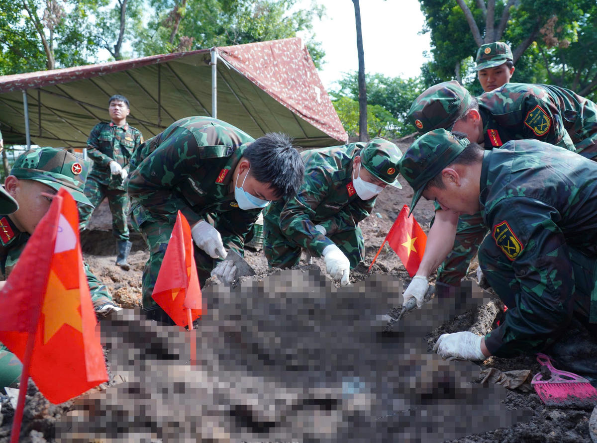 Hơn 400 hài cốt liệt sĩ cùng nhiều di vật đã được khai quật tại Công viên Lê Thị Riêng