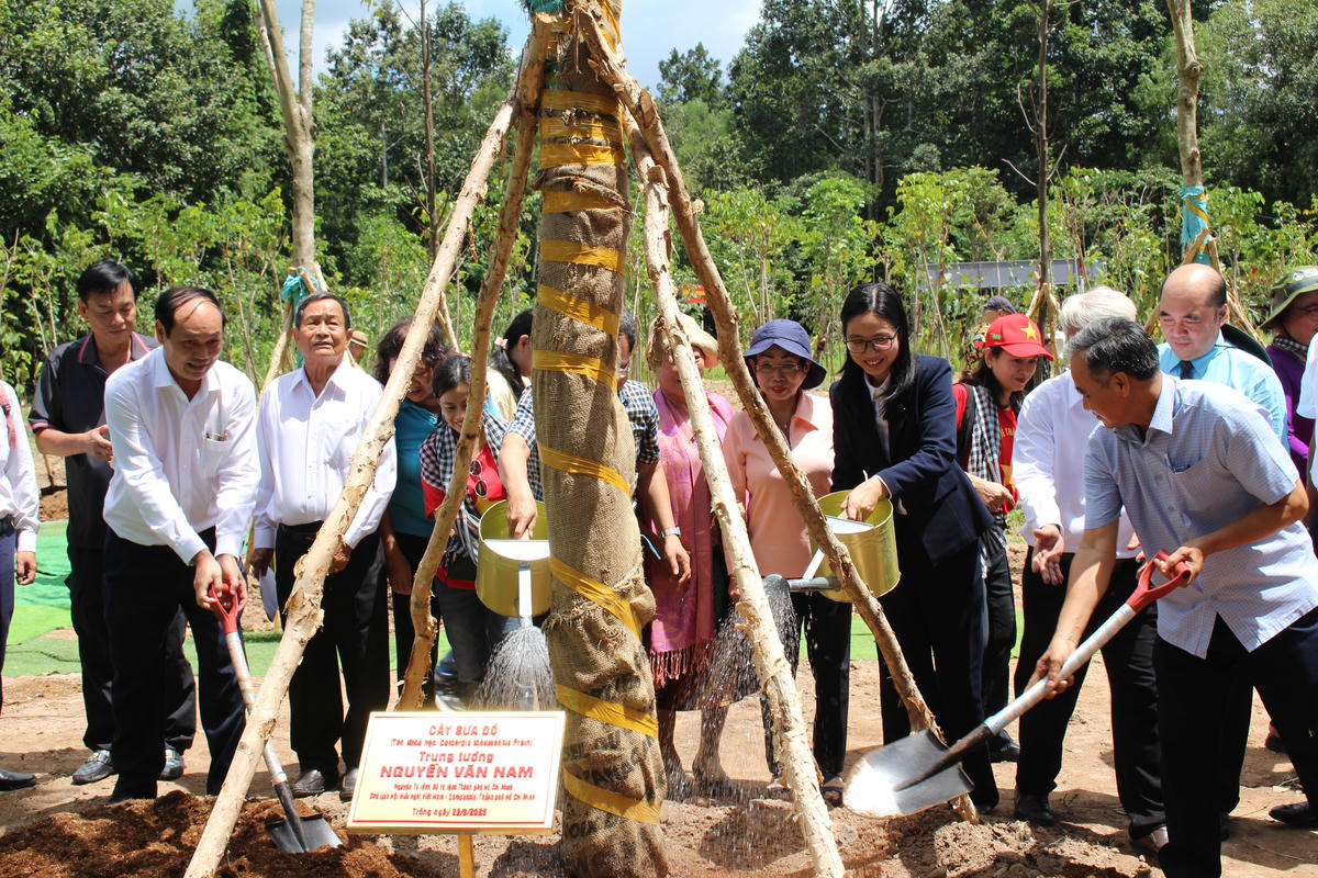 TPHCM trồng 'Vườn cây hữu nghị' làm biểu tượng hữu nghị quốc tế