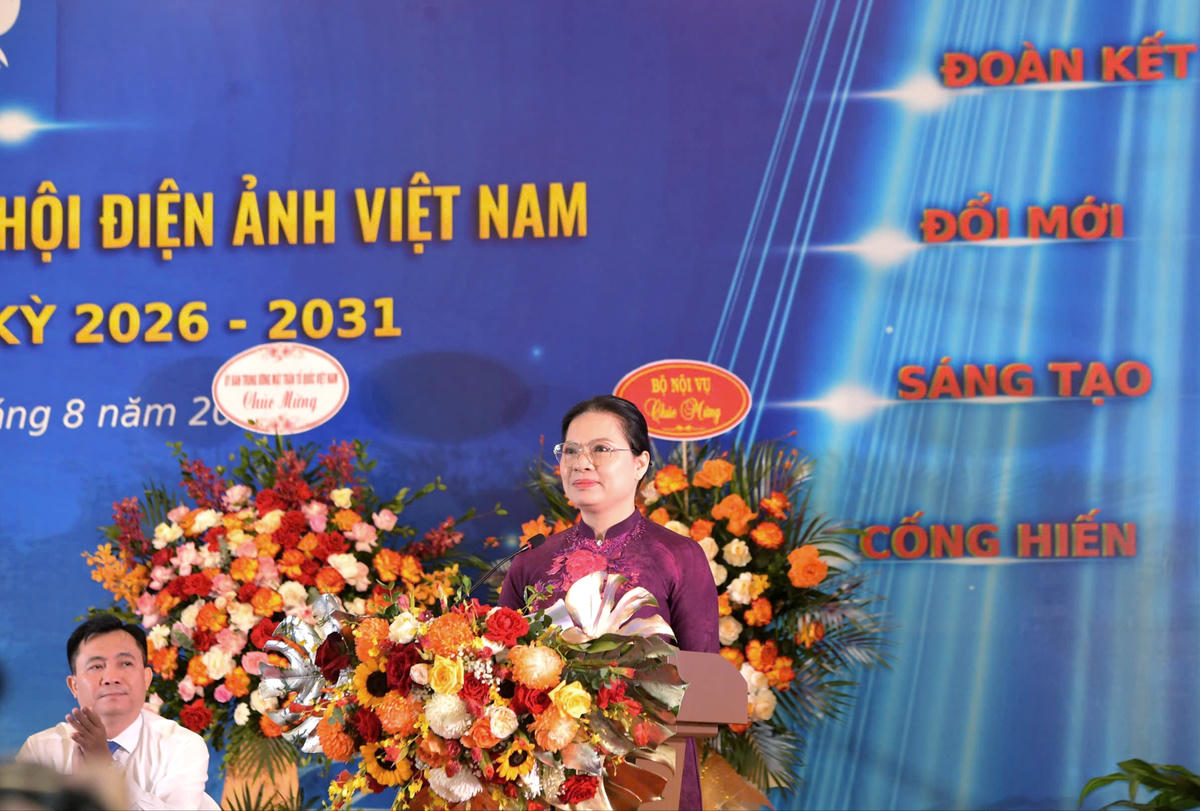 Phó Chủ tịch - Tổng Thư ký Ủy ban Trung ương MTTQ Việt Nam Hà Thị Nga phát biểu chỉ đạo tại Đại hội.