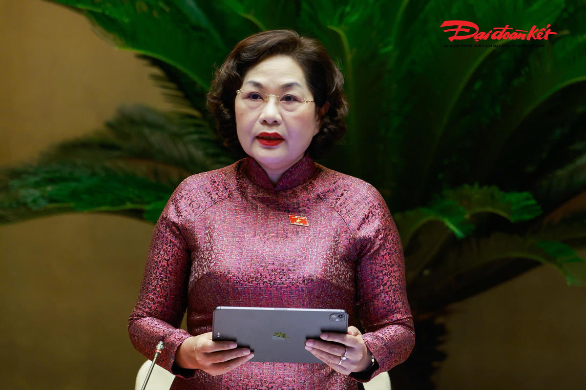Phó Chủ tịch Quốc hội Nguyễn Thị Hồng điều hành nội dung thảo luận