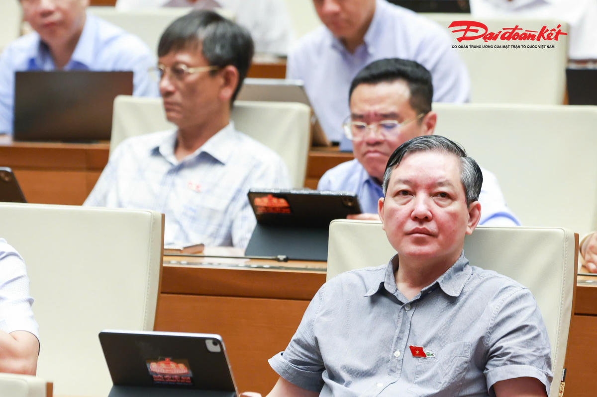 Phó Chủ tịch UBTƯ MTTQ Việt Nam, Chủ tịch Hội Nông dân Việt Nam Lương Quốc Đoàn dự phiên thảo luận