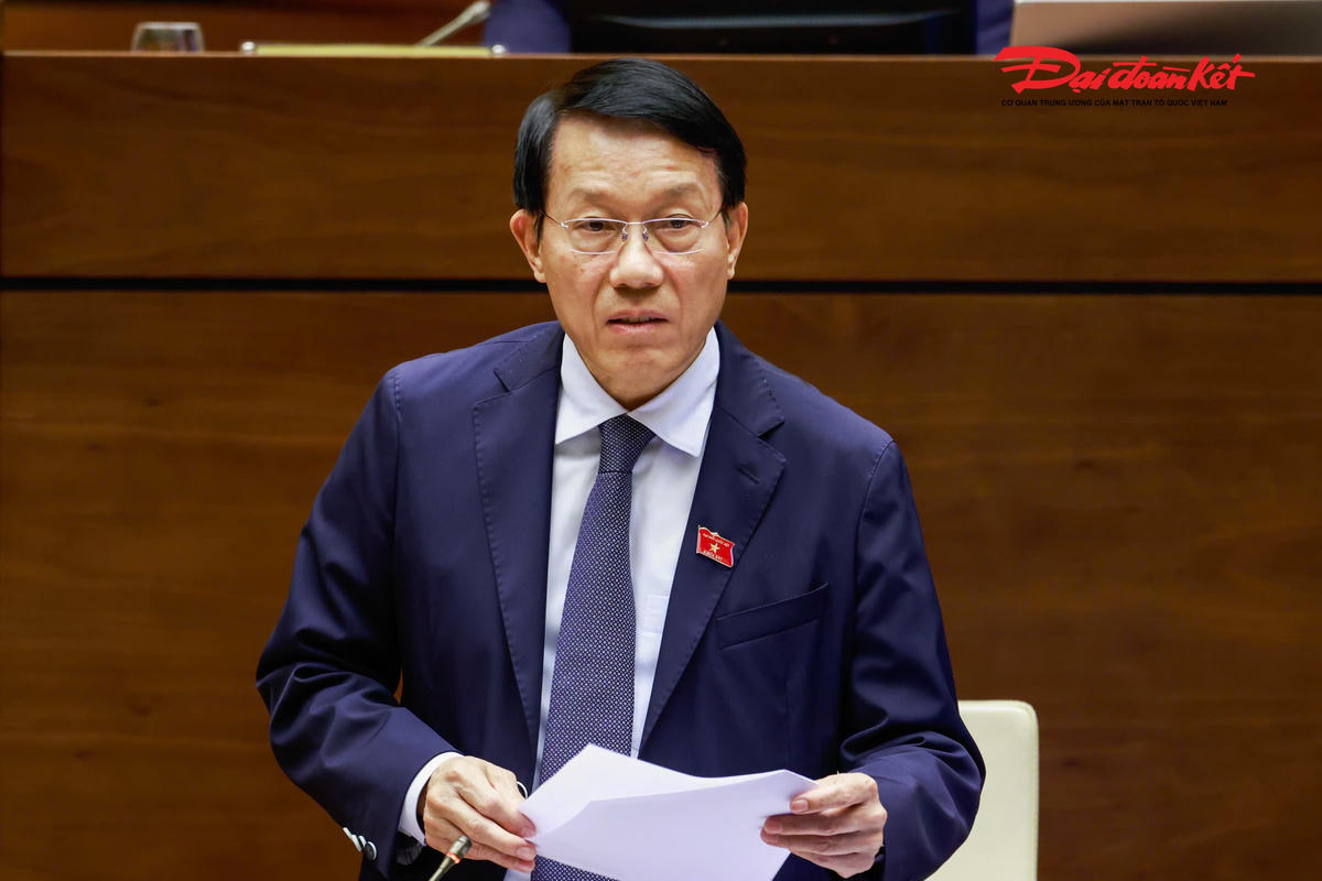 Bộ trưởng Lương Tam Quang giải trình trước băn khoăn của đại biểu Quốc hội về bỏ tử hình với tội hiếp dâm người dưới 16 tuổi