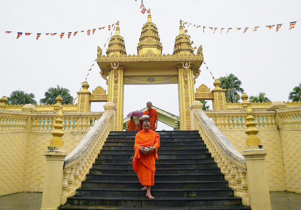 Hoạt động tái hiện Lễ hội Cúng dừa tại Làng Văn hóa, là dịp để công chúng Thủ đô tìm hiểu sâu hơn về những giá trị văn hóa truyền thống của đồng bào Khmer.