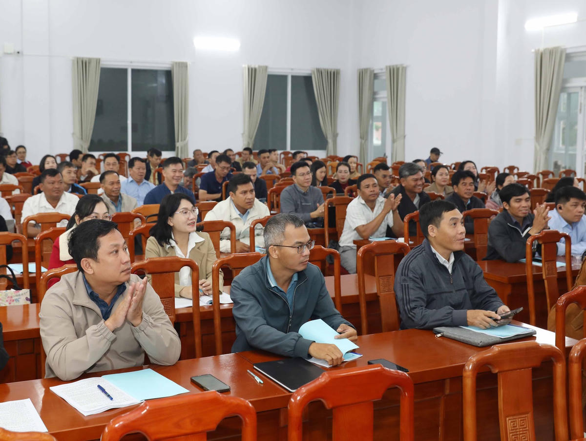 Quang cảnh, lớp bồi dưỡng nghiệp vụ công tác tín ngưỡng, tôn giáo năm 2026 cho cán bộ cơ sở.